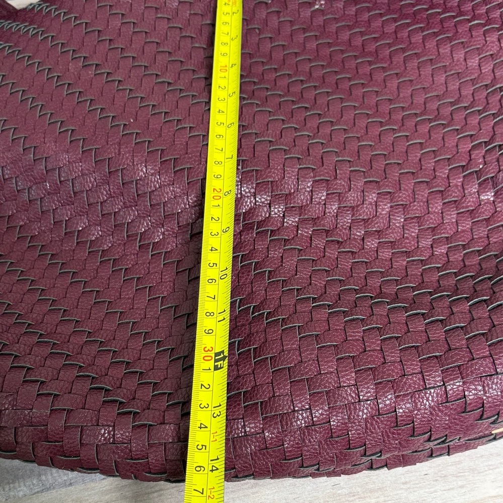 Deux Lux Burgundy Woven Hobo Bag - Picture 8 of 9